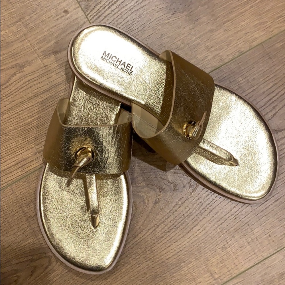 🔥Grab these! Michael Kors flip-flops